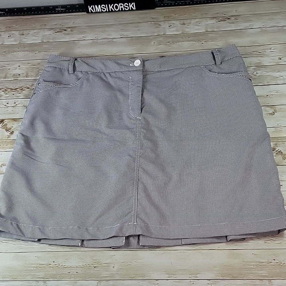 N'VO by Lanctôt Golf Skort Skirt Black White Micro Plaid Pleated Back Size 18